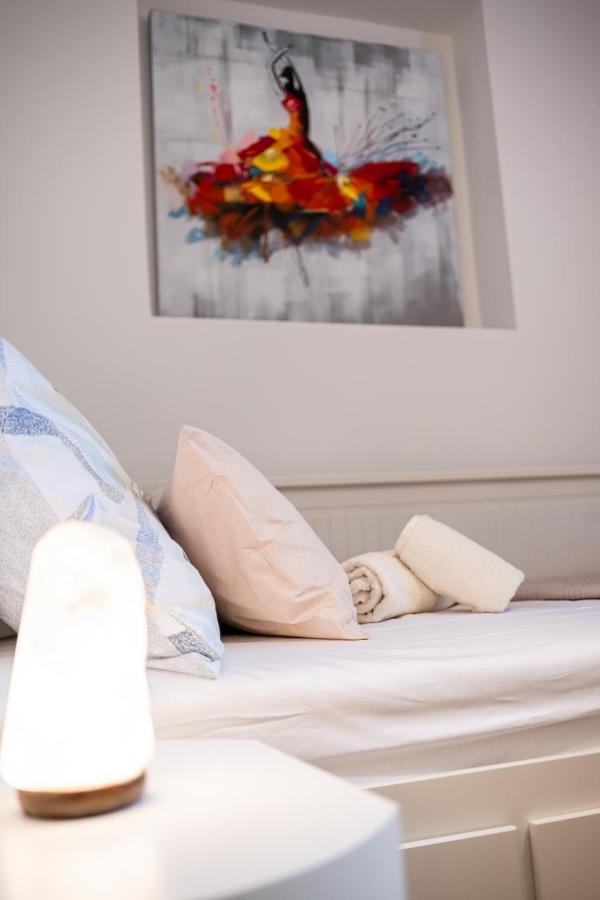 Luxury Rooms Erceg Zara Esterno foto